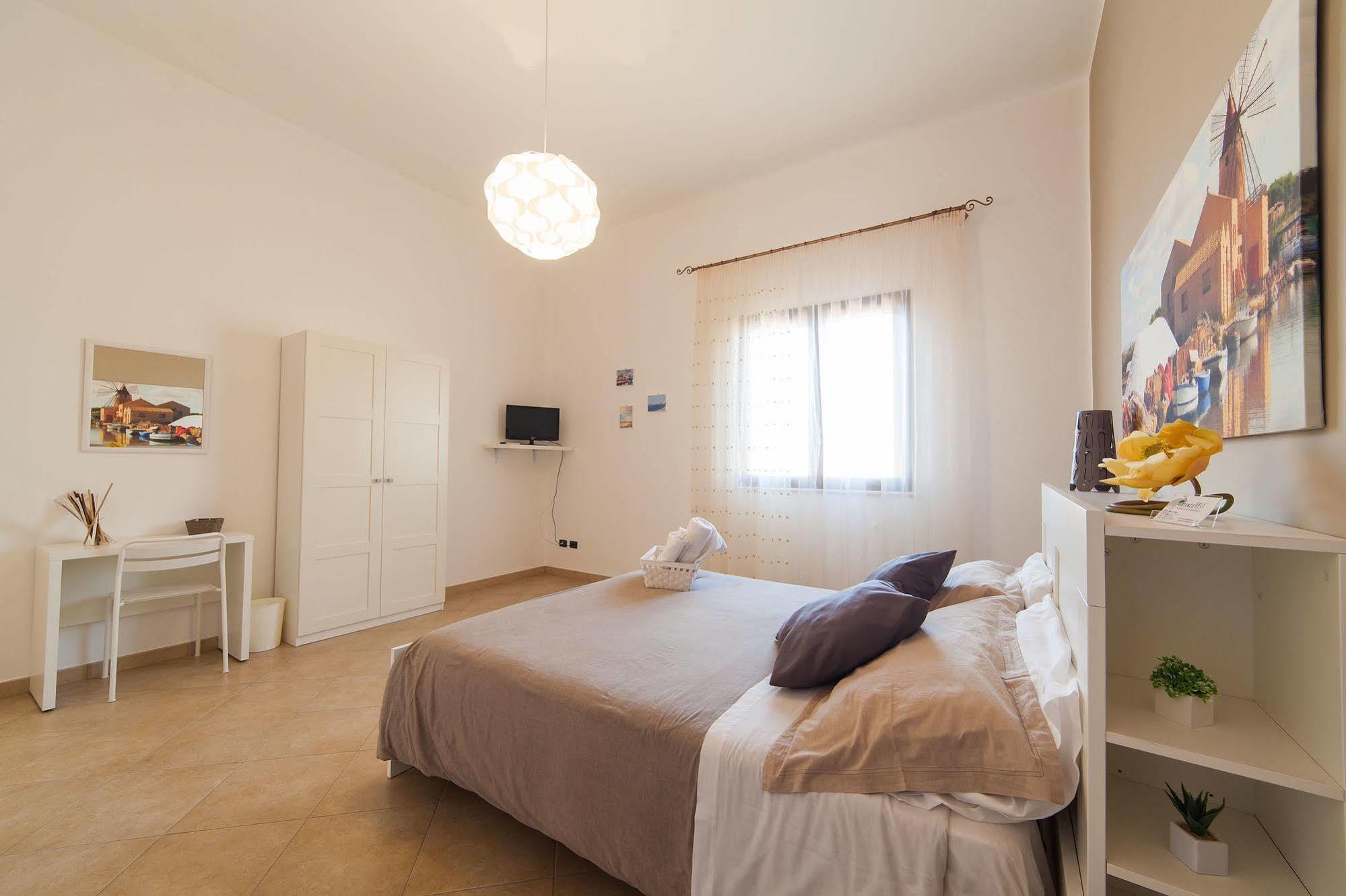 Rilievo Bianco Sale Trapani Bed & Breakfast エクステリア 写真