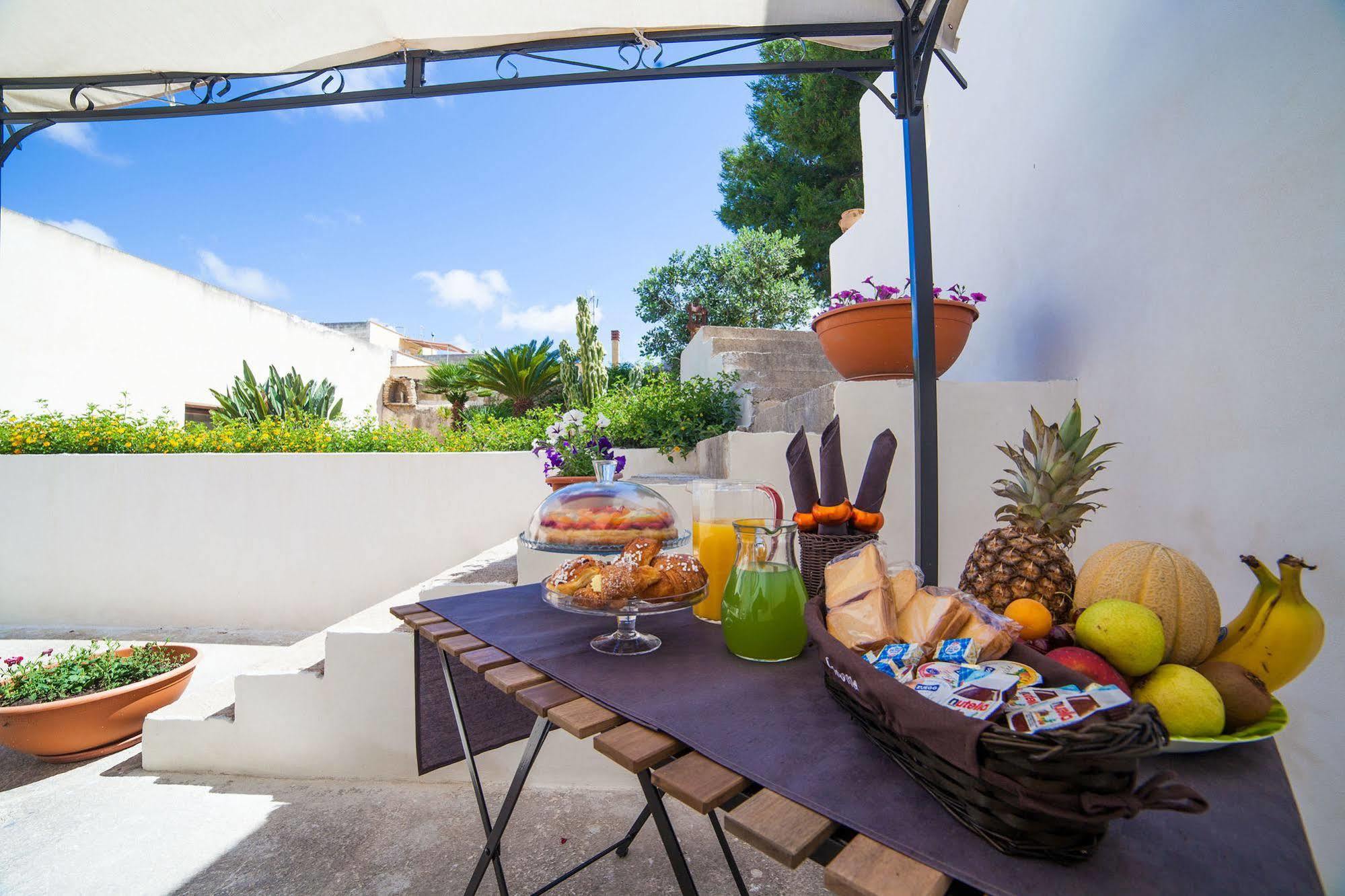 Rilievo Bianco Sale Trapani Bed & Breakfast エクステリア 写真